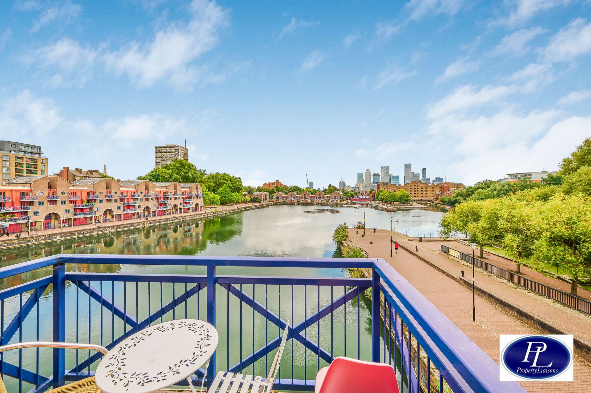Maynards Quay, Garnet Street  Wapping  E1W