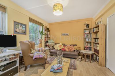 Milk Yard Wapping E1W