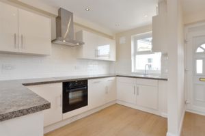 Photo 5, Riverside Mansions, Milk Yard, Wapping, E1W