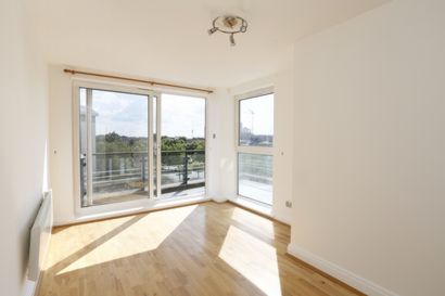 Smugglers Way Wandsworth SW18