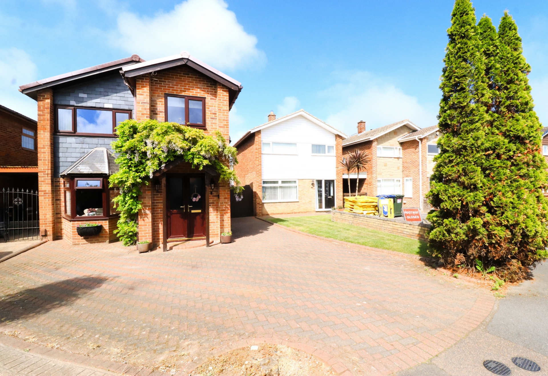 Queensbury Close  Redcar  TS10