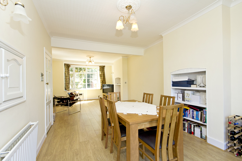 Crossway  Raynes Park  SW20