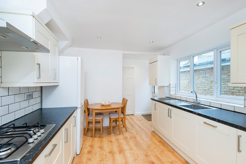 Strathville Road  Earlsfield  SW18