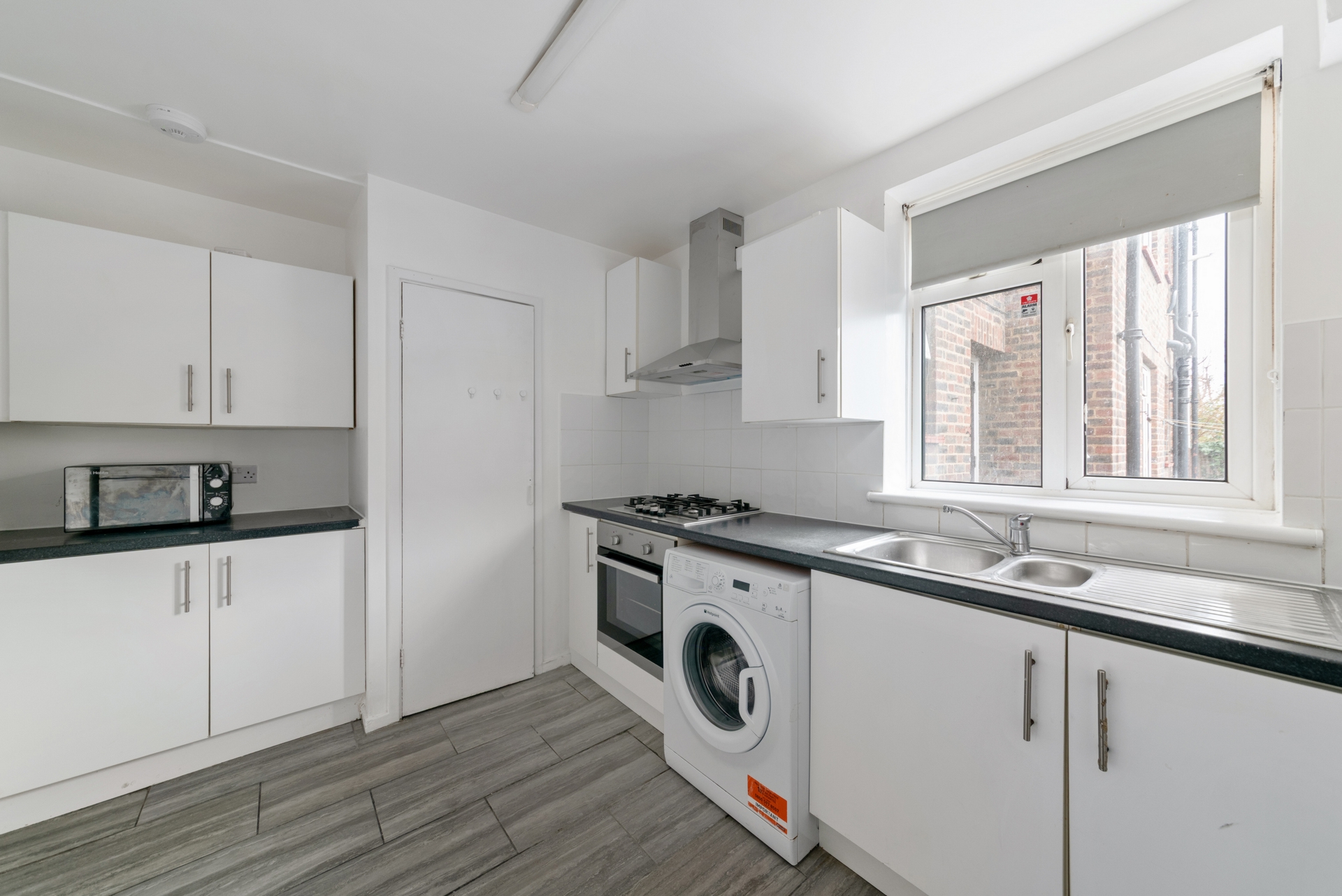 London Road  Mitcham  CR4