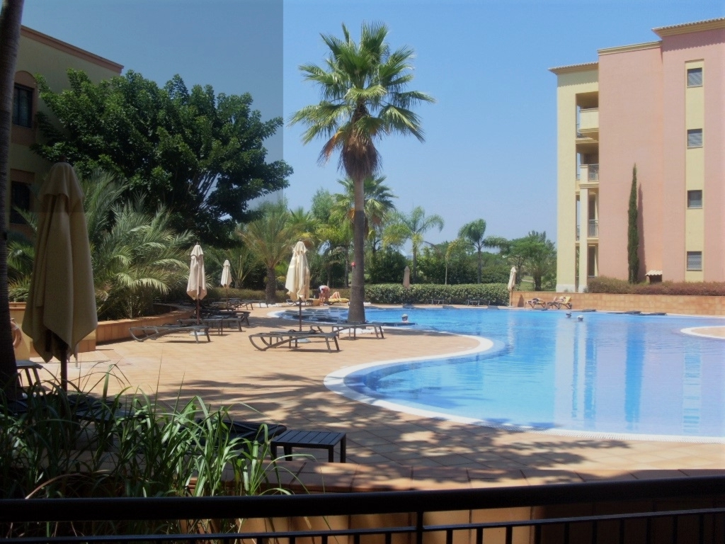 A0697 - 2 Bedroom Apartment Overlooking Pool  Vilamoura  Portugal
