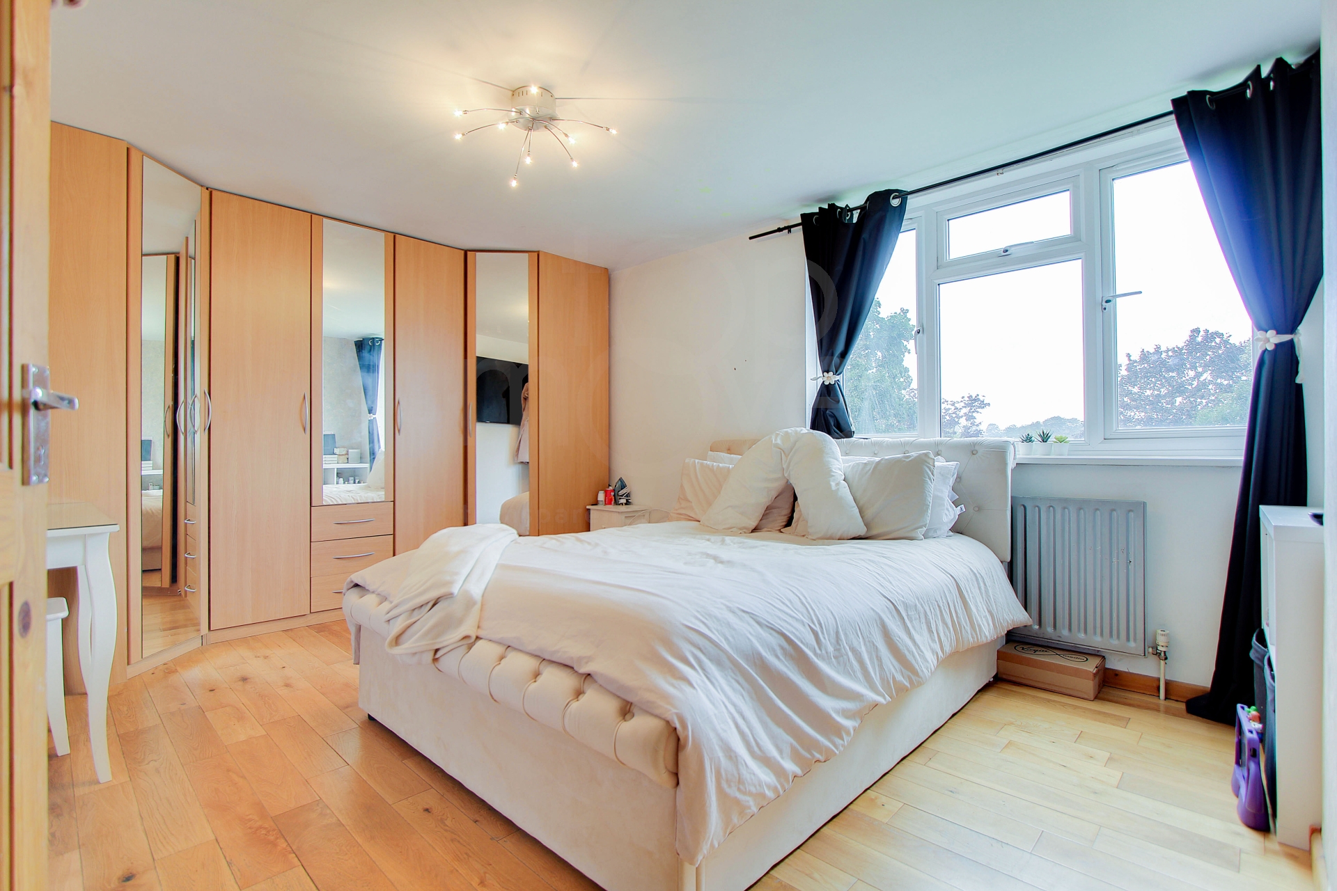 Kestrel Way  New Addington  Croydon  CR0