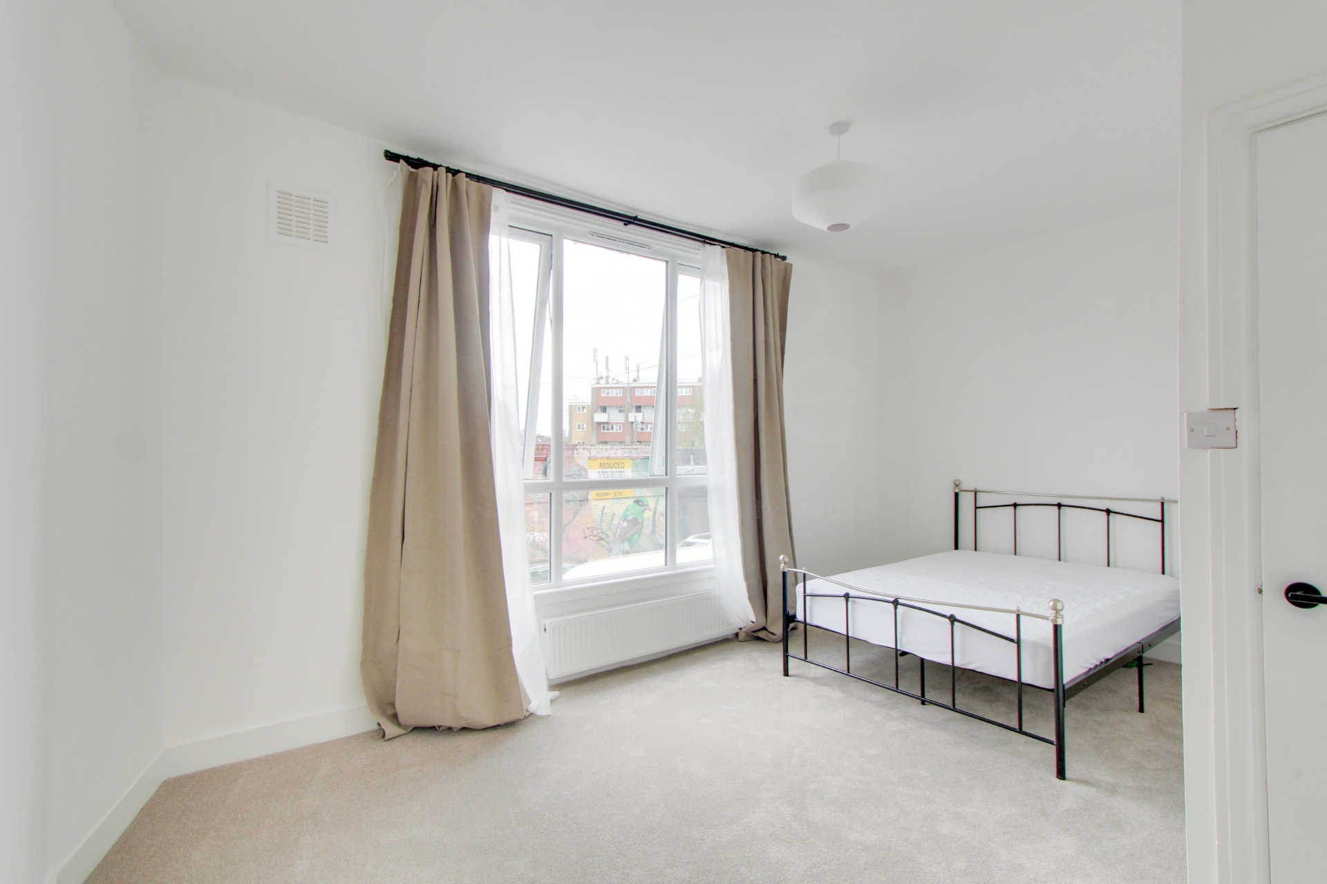 Newhaven Road  Croydon  London  SE25