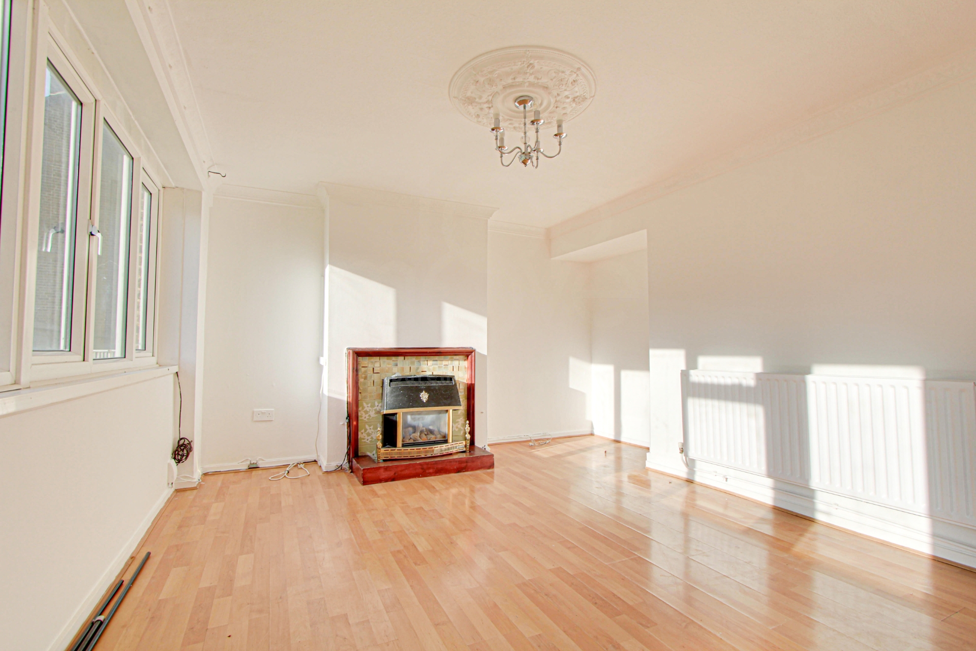 Warminster Gardens  Croydon  London  SE25