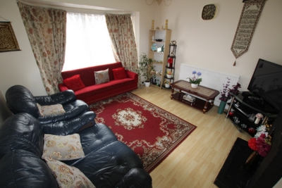 Frizlands Lane Dagenham RM10