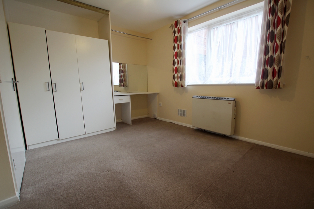 Property For Sale Gurney Close, Barking, IG11 1 Bedroom Flat through